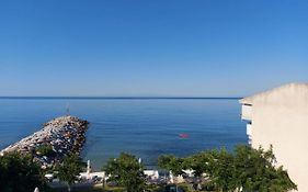Pansion Alexandros By The Sea