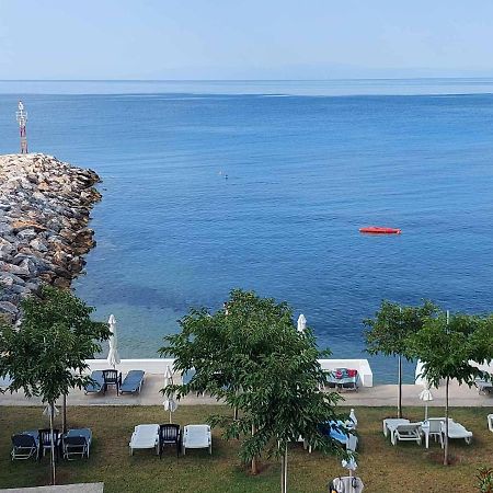 Pansion Alexandros By The Sea Aparthotel Nea Skioni Exterior foto