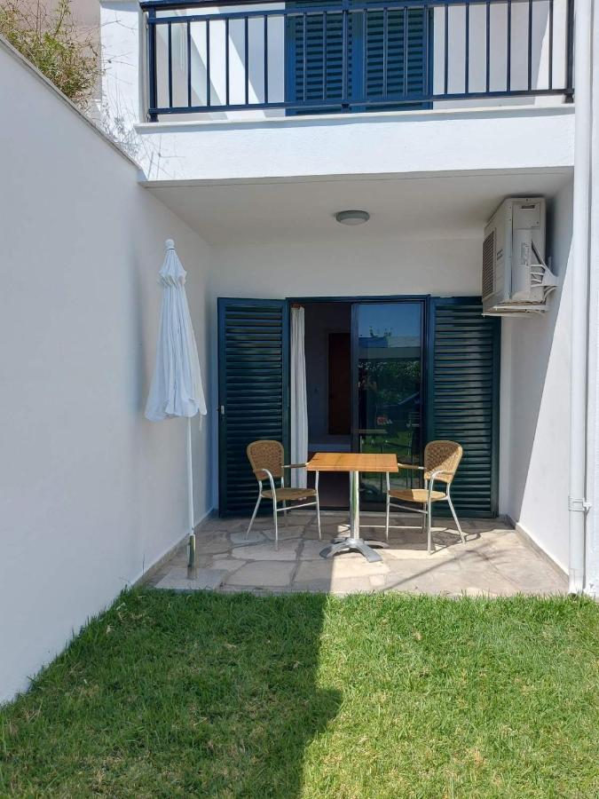 Pansion Alexandros By The Sea Aparthotel Nea Skioni Exterior foto
