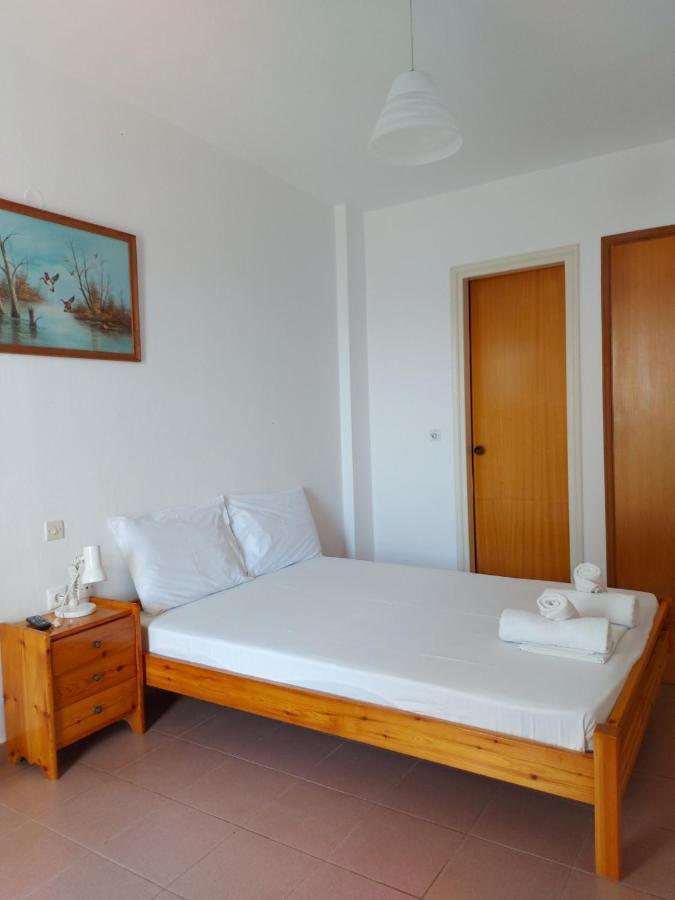 Pansion Alexandros By The Sea Aparthotel Nea Skioni Exterior foto