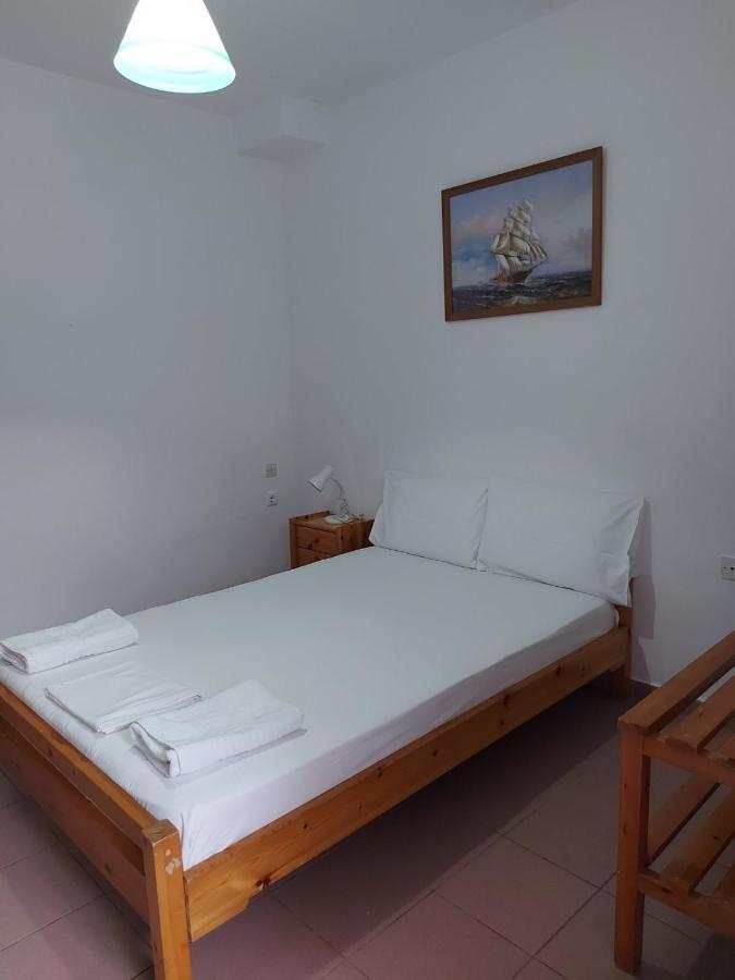 Pansion Alexandros By The Sea Aparthotel Nea Skioni Exterior foto