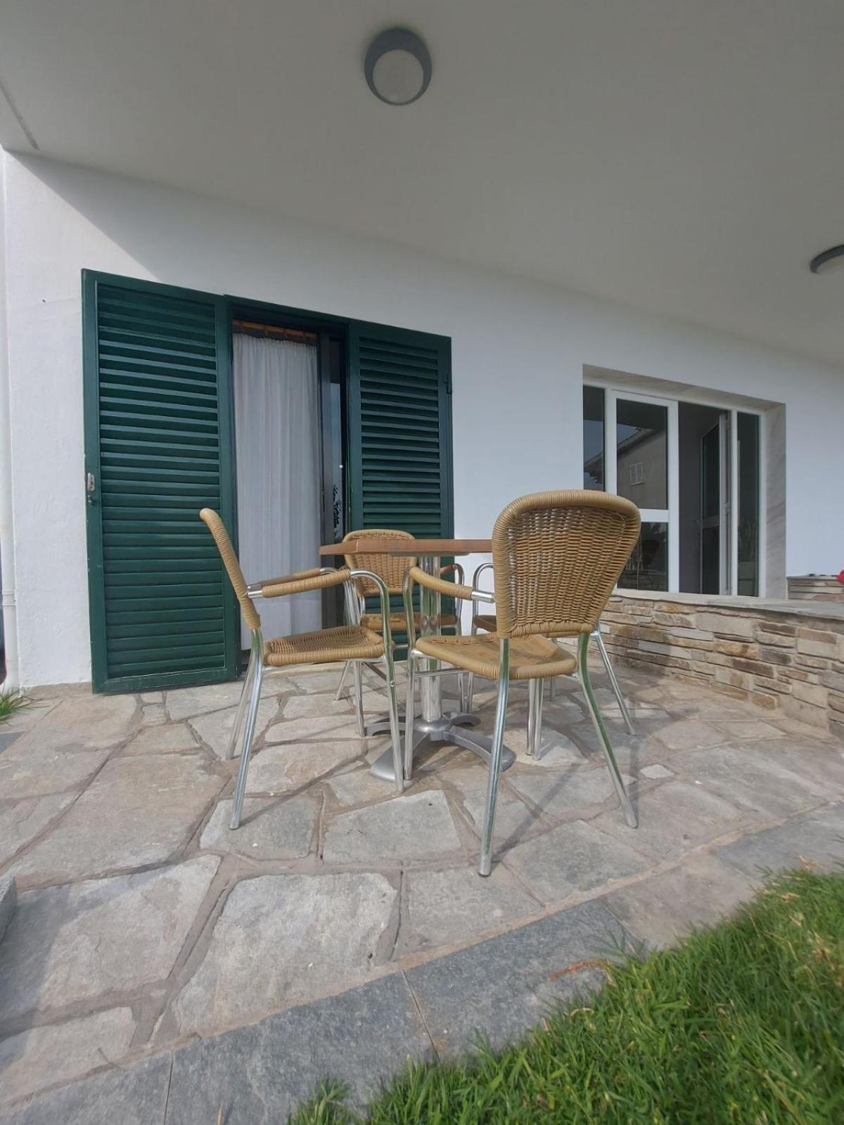 Pansion Alexandros By The Sea Aparthotel Nea Skioni Exterior foto